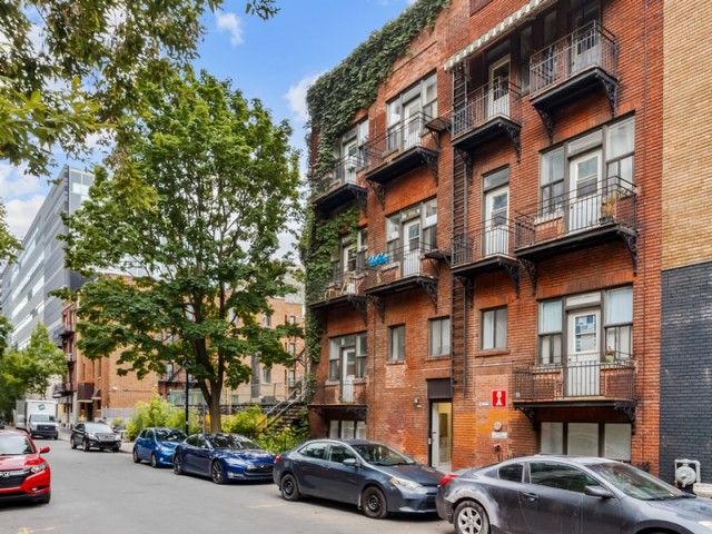 Downtown - Montreal Apartment Studio $1,100/month. Apartment for rent in Downtown - Montreal