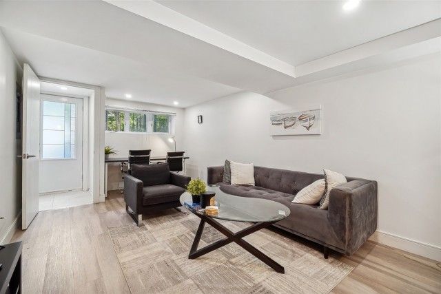 Cote-des-Neiges  1 b. $56/day. Apartment for rent in Cote-des-Neiges