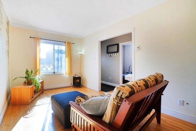 Lachine  3 b. $70/day. Apartment for rent in Lachine