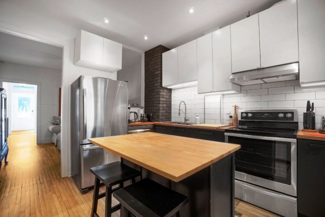 Hochelaga-Maisonneuve  2 b. $78/day. Apartment for rent in Hochelaga-Maisonneuve