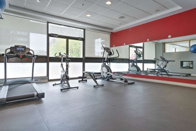 Cote-Saint-Luc Apartment 2 b. $1,595/month. Apartment for rent in Cote-Saint-Luc