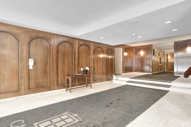 Dorval Apartment 2 b. $1,600/month. Apartment for rent in Dorval