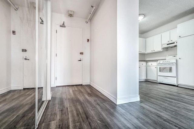 Quartier latin and south-central Apartment 1 b. $1,495/month. Apartment for rent in Quartier latin and south-central