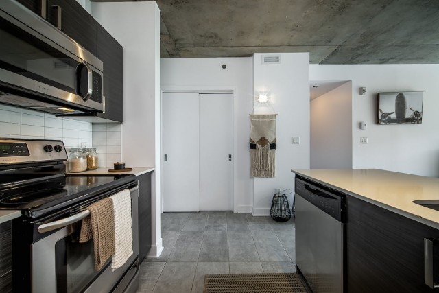 Quartier latin and south-central Apartment 2 b. $1,895/month. Apartment for rent in Quartier latin and south-central