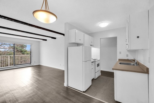 Victoria Apartment Studio $1,590/month. Apartment for rent in Victoria