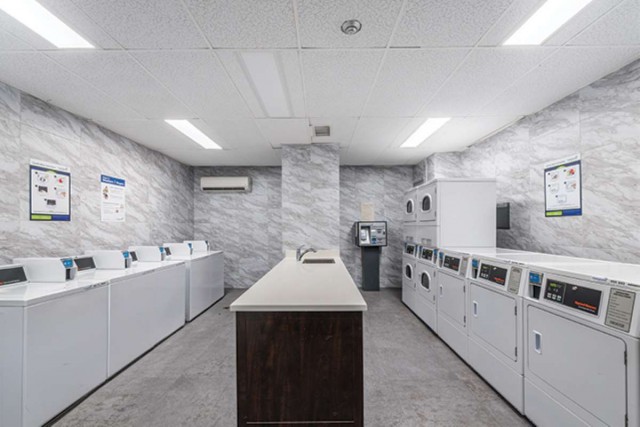 Mississauga Apartment 1-2 b. $2,095/month. Apartment for rent in Mississauga