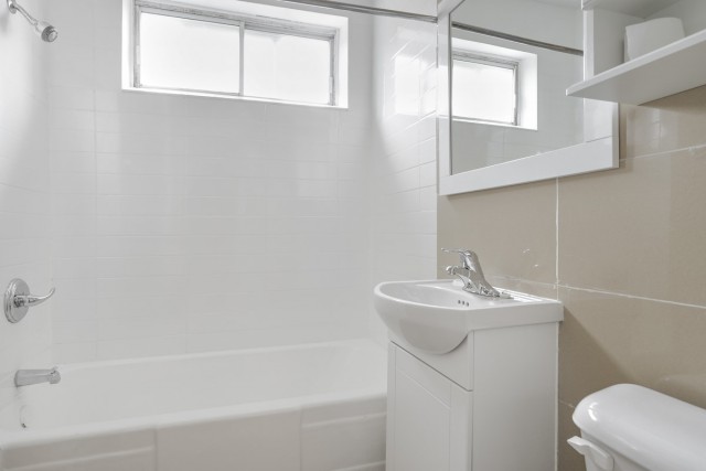 Cote-des-Neiges Apartment 1 b. $1,225/month. Apartment for rent in Cote-des-Neiges