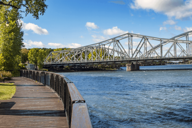 Ste-Rose Apartment 1 b. $1,695/month. Apartment for rent in Ste-Rose