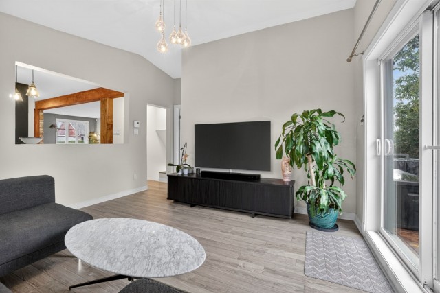 Hochelaga-Maisonneuve  3 b. $115/day. Apartment for rent in Hochelaga-Maisonneuve