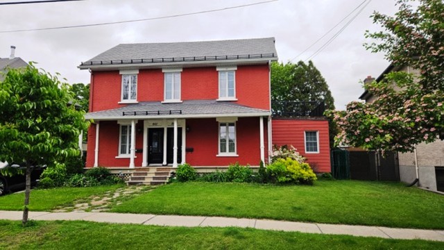 Longueuil  3 b. $100/day. Apartment for rent in Longueuil