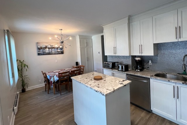 Ahuntsic and Cartierville  2 b. $84/day. Apartment for rent in Ahuntsic and Cartierville