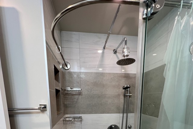 Ahuntsic and Cartierville  2 b. $84/day. Apartment for rent in Ahuntsic and Cartierville