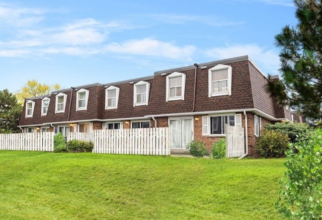 Waterloo Apartment Studio $1,889/month. Apartment for rent in Waterloo