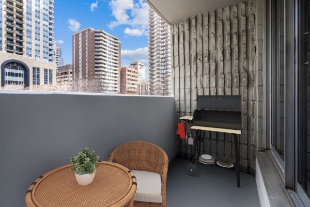 Calgary Apartment 2 b. $1,595/month. Apartment for rent in Calgary