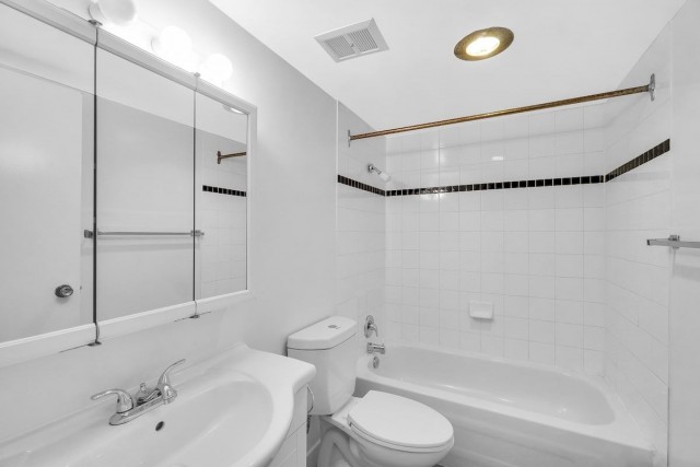 Vancouver Apartment 1 b. $1,595/month. Apartment for rent in Vancouver