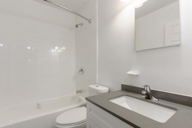 London Apartment 2 b. $1,550/month. Apartment for rent in London