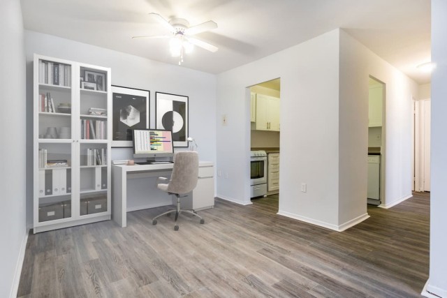 London Apartment 1 b. $1,425/month. Apartment for rent in London