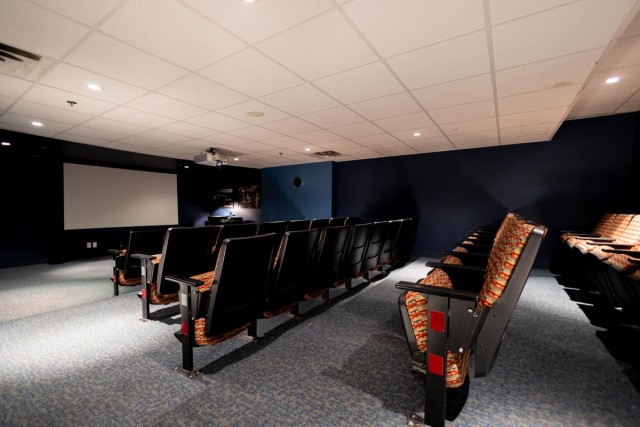 Laval-des-Rapides Apartment Studio $1,215/month. Apartment for rent in Laval-des-Rapides