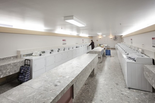 Laval-des-Rapides Apartment 3 b. $1,975/month. Apartment for rent in Laval-des-Rapides