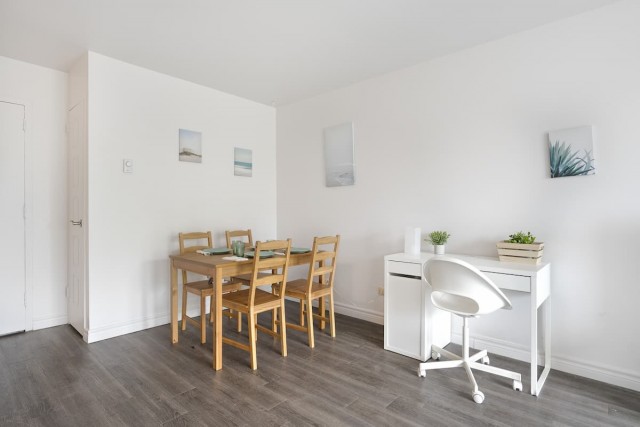 Plateau Mont-Royal Apartment 2 b. $1,990/month. Apartment for rent in Plateau Mont-Royal