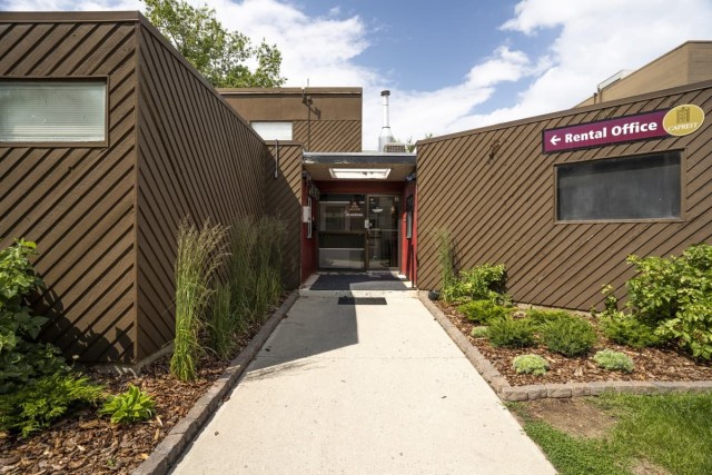 Calgary Apartment 2 b. $1,625/month. Apartment for rent in Calgary