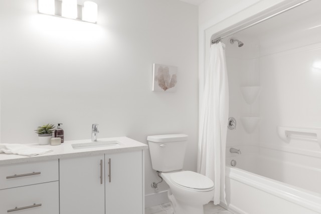 Dartmouth Apartment 2-3 b. $2,795/month. Apartment for rent in Dartmouth