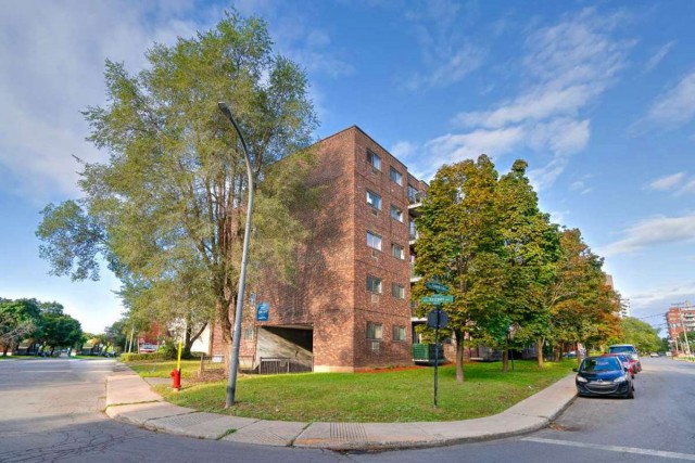 Montreal-West Apartment 1 b. $1,170/month. Apartment for rent in Montreal-West