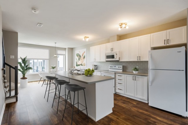 Ottawa Apartment 2 b. $2,095/month. Apartment for rent in Ottawa