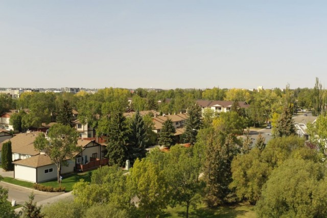 Regina Apartment 3 b. $1,795/month. Apartment for rent in Regina