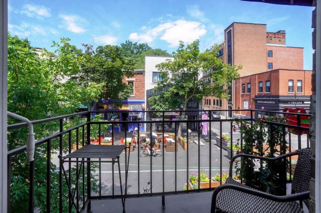 Plateau Mont-Royal  2 b. $65/day. Apartment for rent in Plateau Mont-Royal