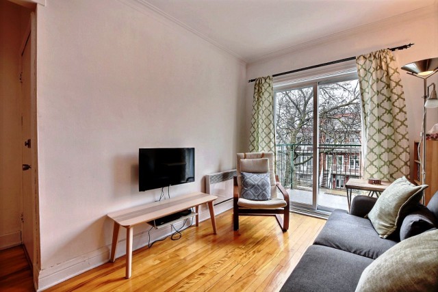 Rosemont,  Petite-Patrie  1 b. $53/day. Apartment for rent in Rosemont,  Petite-Patrie