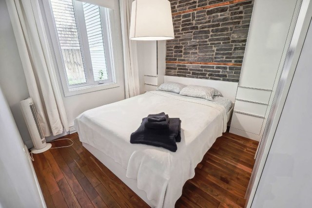 Quartier latin and south-central  1 b. $67/day. Apartment for rent in Quartier latin and south-central