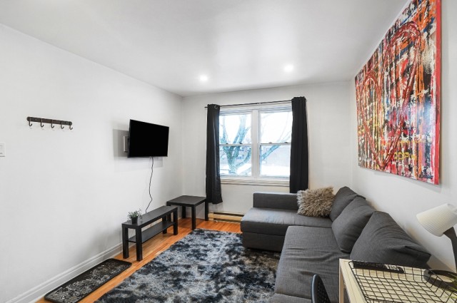 Hochelaga-Maisonneuve  1 b. $54/day. Apartment for rent in Hochelaga-Maisonneuve