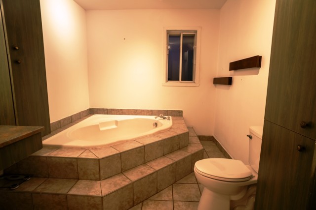 Ste-Rose  2 b. $84/day. Apartment for rent in Ste-Rose