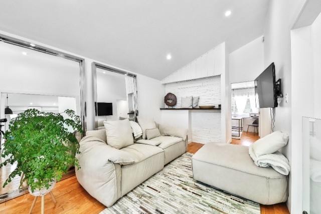 Boisbriand  3 b. $118/day. Apartment for rent in Boisbriand