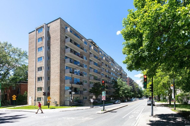 Outremont Apartment 2 b. $2,495/month. Apartment for rent in Outremont