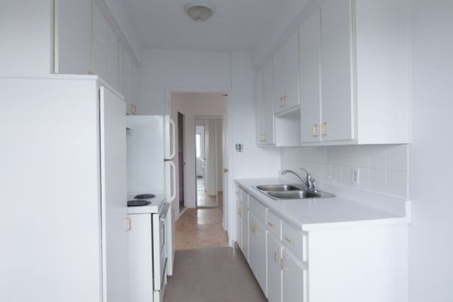 Outremont Apartment 2 b. $1,995/month. Apartment for rent in Outremont