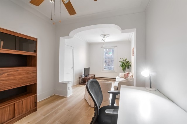 Ville-Emard and Cote-St-Paul  2 b. $76/day. Apartment for rent in Ville-Emard and Cote-St-Paul