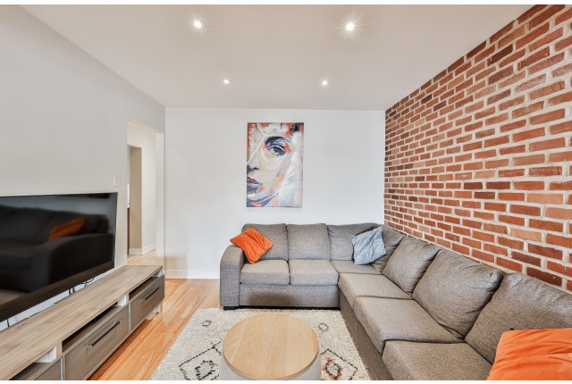 Mercier and Nouveau-Rosemont Plex 2 b. $1,995/month. Apartment for rent in Mercier and Nouveau-Rosemont