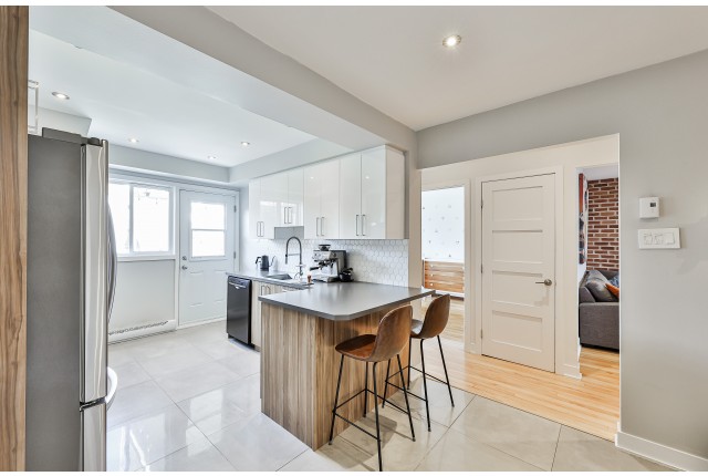 Mercier and Nouveau-Rosemont Plex 2 b. $1,995/month. Apartment for rent in Mercier and Nouveau-Rosemont