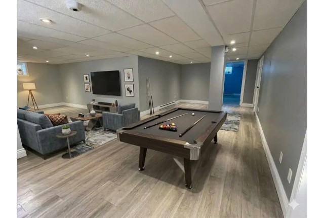 Candiac House 4+ b. $3,250/month. Apartment for rent in Candiac