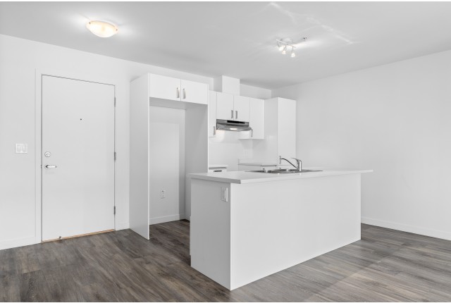 Chateauguay Condo 2 b. $2,075/month. Apartment for rent in Chateauguay