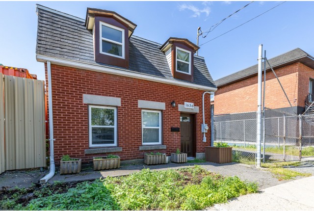 Ville-Emard and Cote-St-Paul Other commercial $3,000/month. Apartment for rent in Ville-Emard and Cote-St-Paul