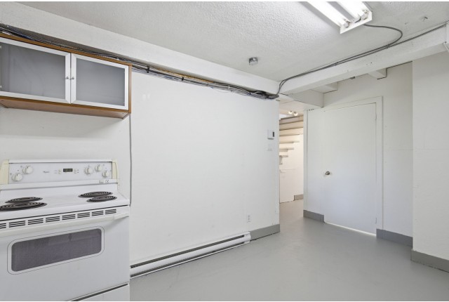 Ville-Emard and Cote-St-Paul Other commercial $3,000/month. Apartment for rent in Ville-Emard and Cote-St-Paul