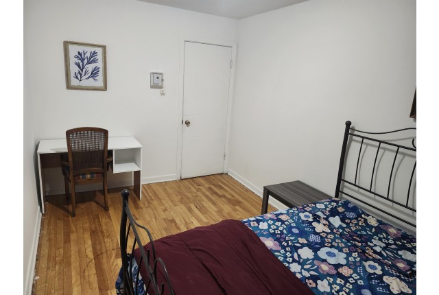 Mercier and Nouveau-Rosemont Plex Single rm $650/month. Apartment for rent in Mercier and Nouveau-Rosemont